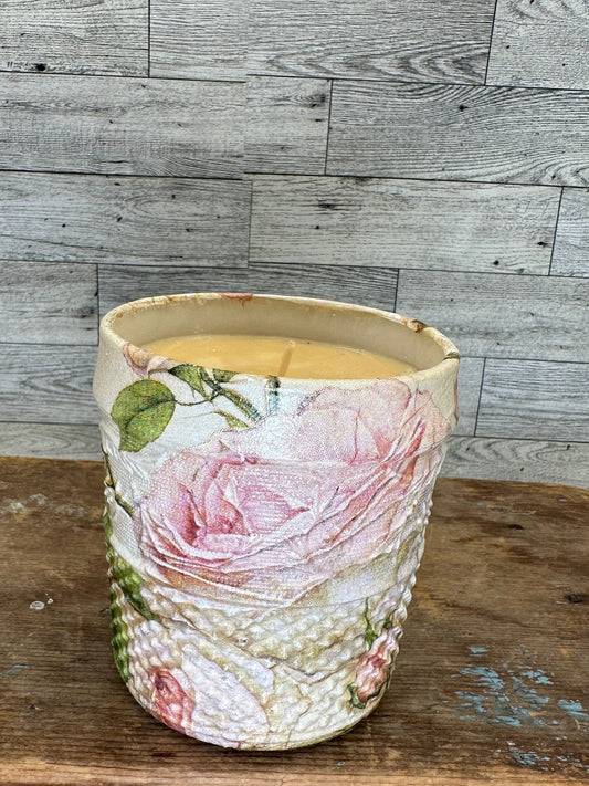10 oz Soy Wax French Vanilla Scented Candle w/Roses