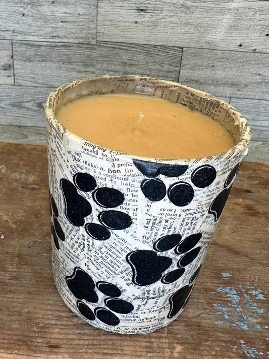 12 oz Soy Wax Vanilla Caramel Scented Candle w/Dog Prints