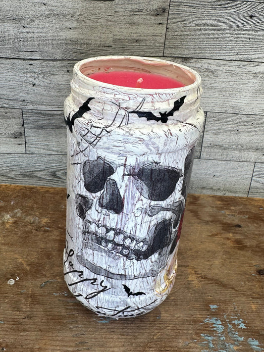 16 oz Halloween Candle w/Skull & Bats