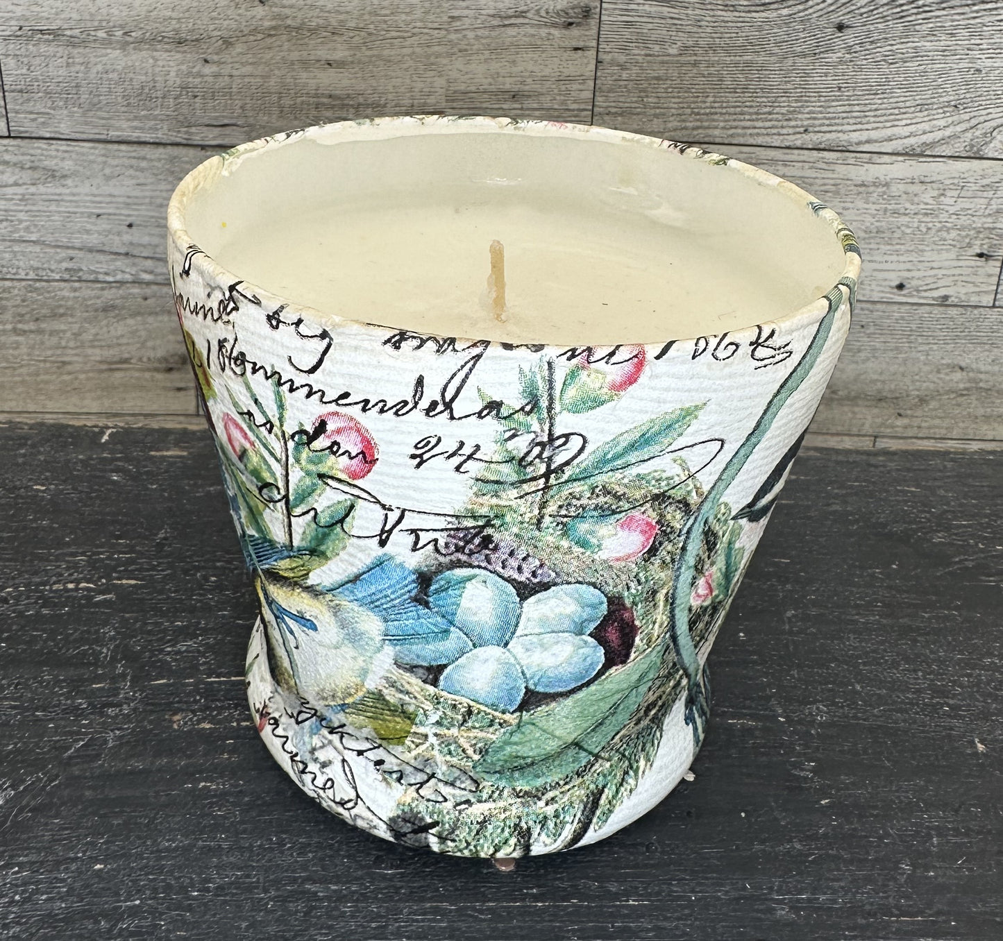 16 oz Soy Wax Baby Powder Scented Candle w/Birds